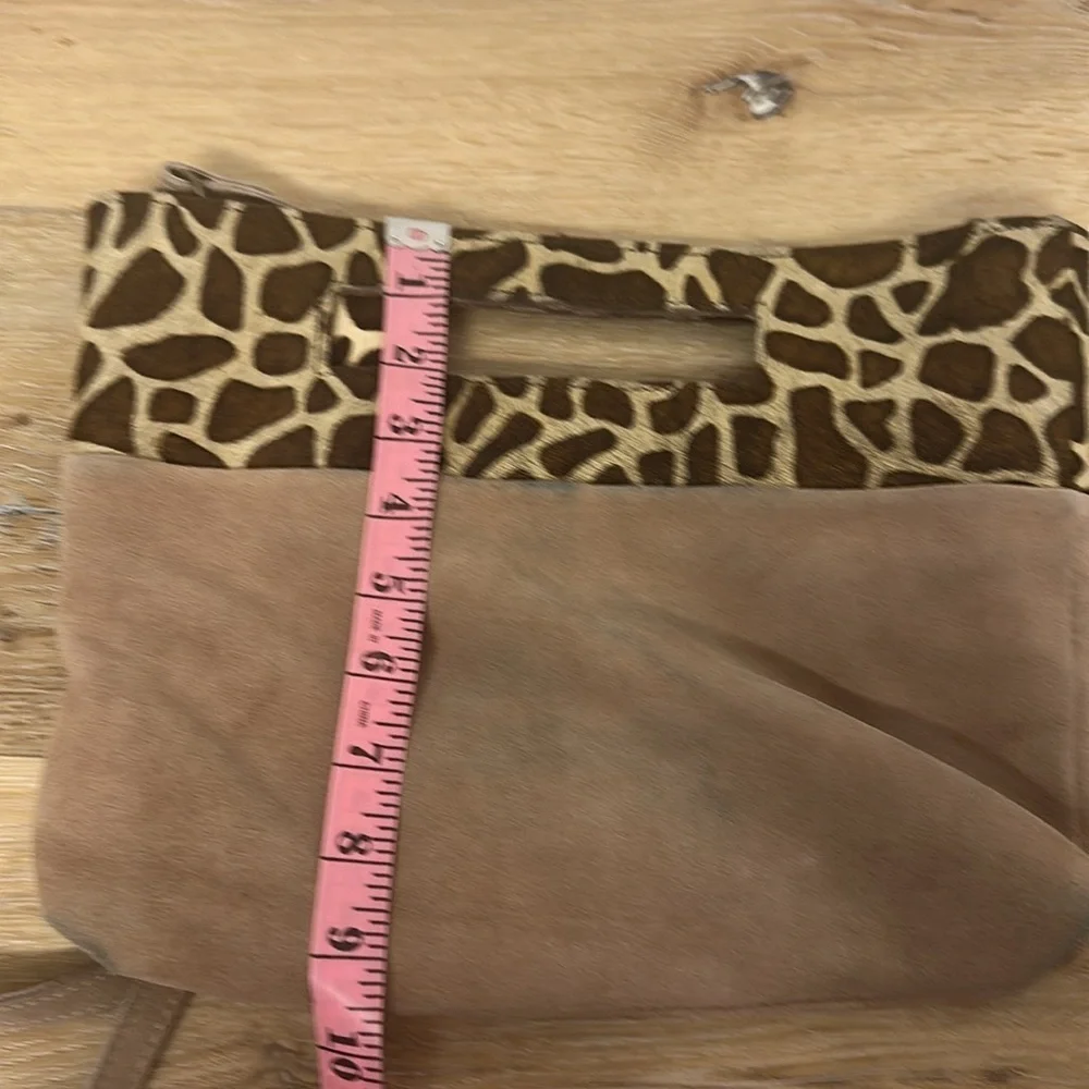 Anthropologie verona textured clutch crossbody giraffe print - Picture 9 of 12